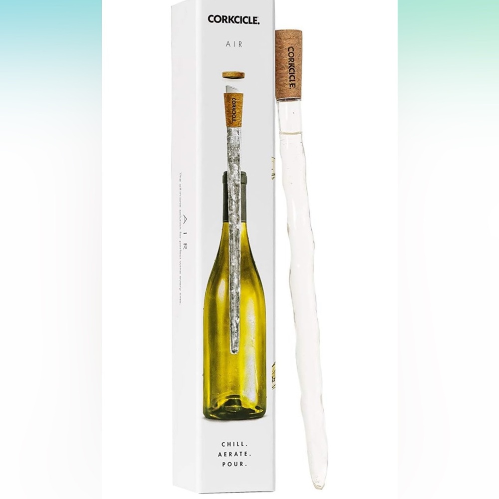 New in Box Corkcicle Wine Chiller with Aerator, Pourer and Stopper